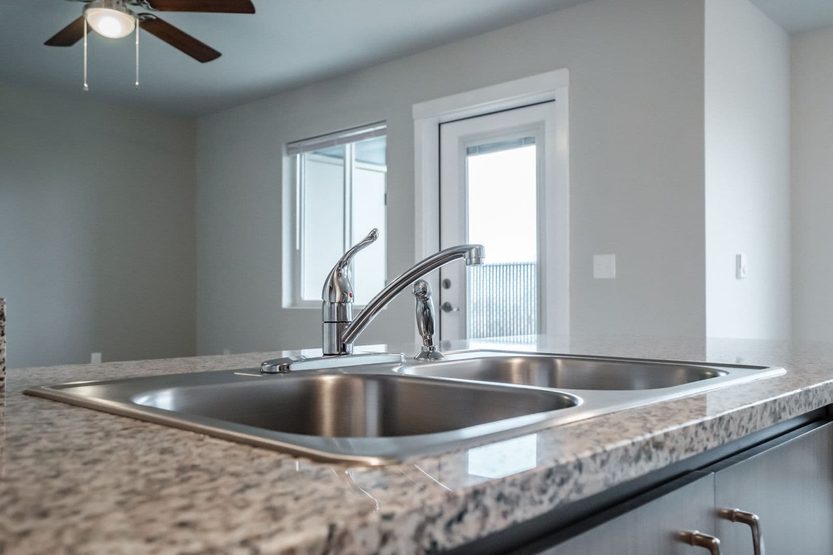 McMinnville Apartment: 240 NE Fircrest Drive #105