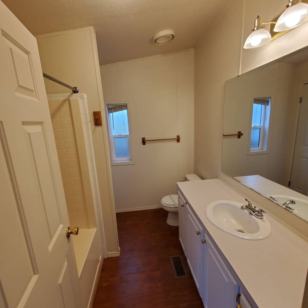 Tangent Condo: 33175 McFarland Road