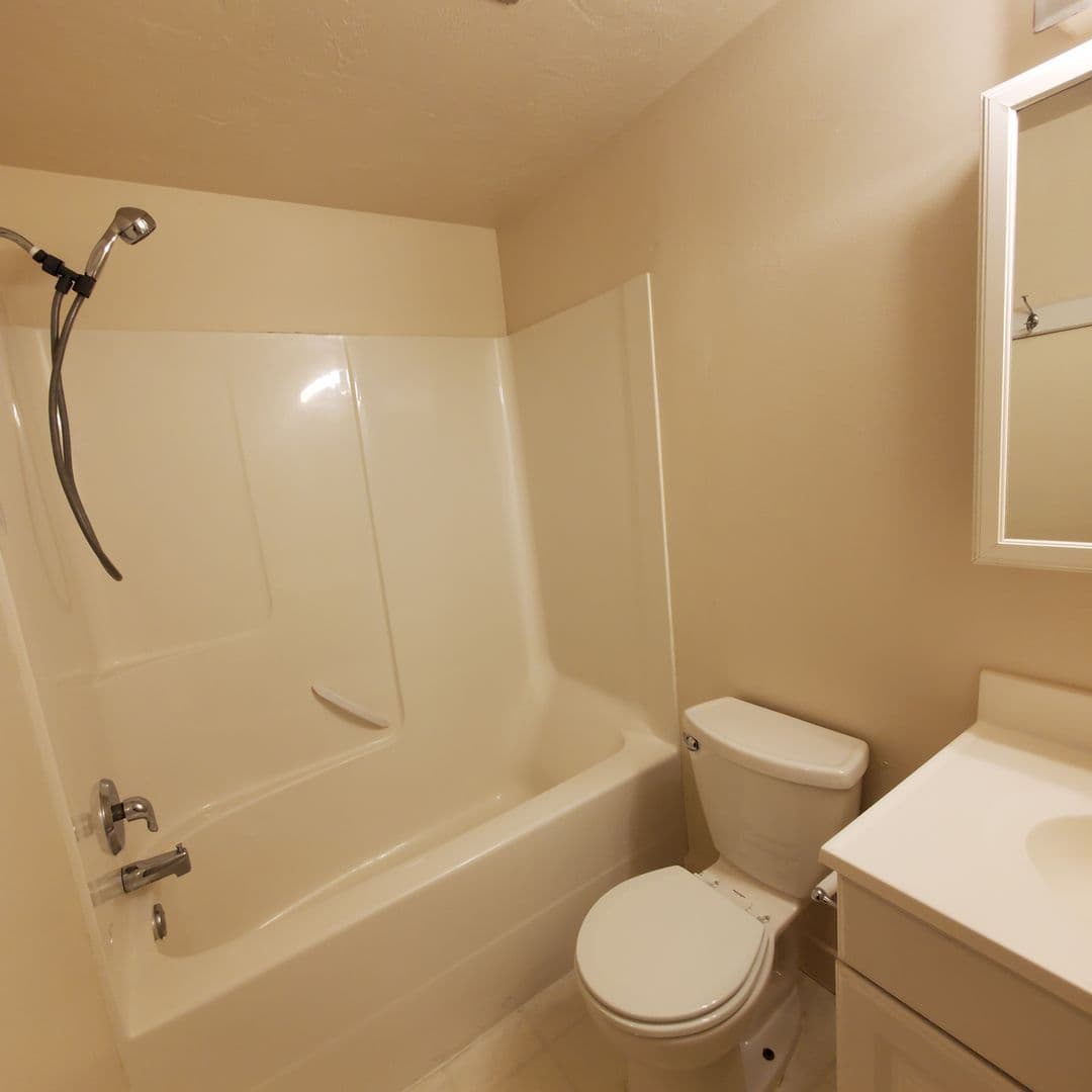 Albany Apartment: 232-234 30th Place