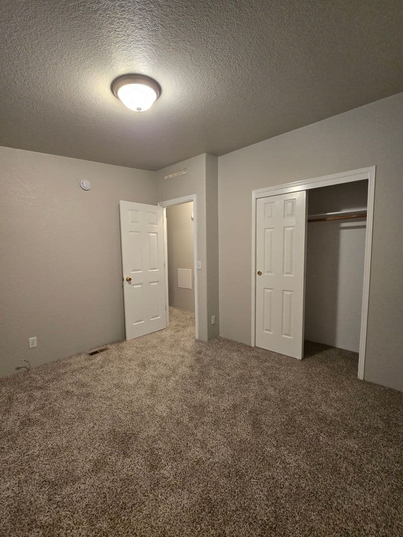 Tangent Condo: 33175 McFarland Road