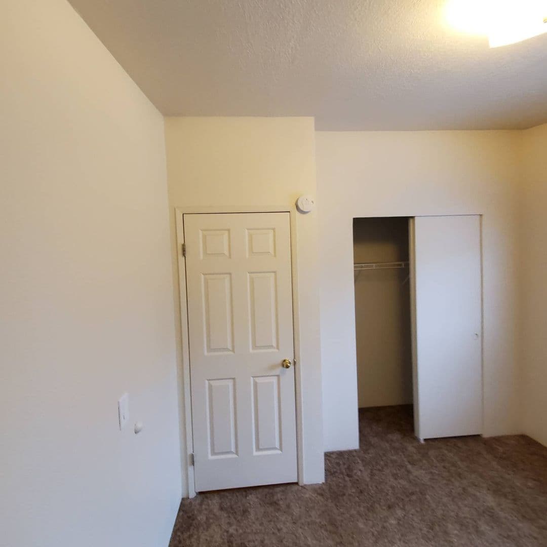 Tangent Condo: 33175 McFarland Road
