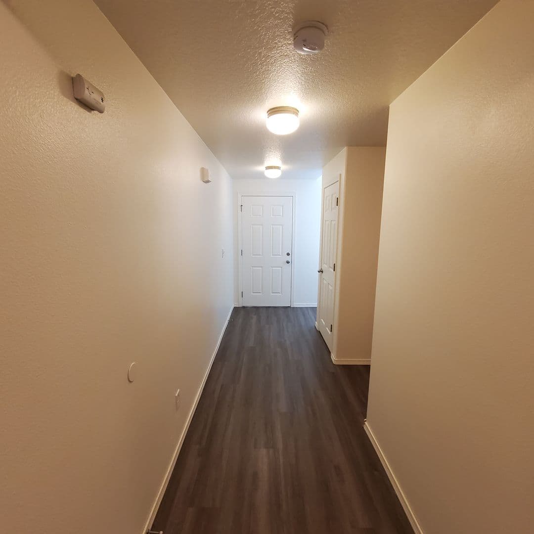 Monmouth Apartment: Meadow Ridge Ave