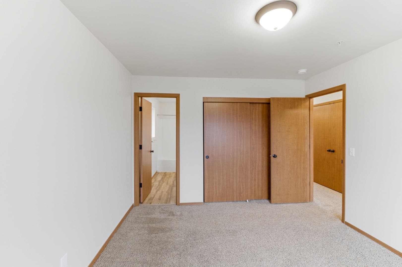 Philomath Apartment: 1933 College St