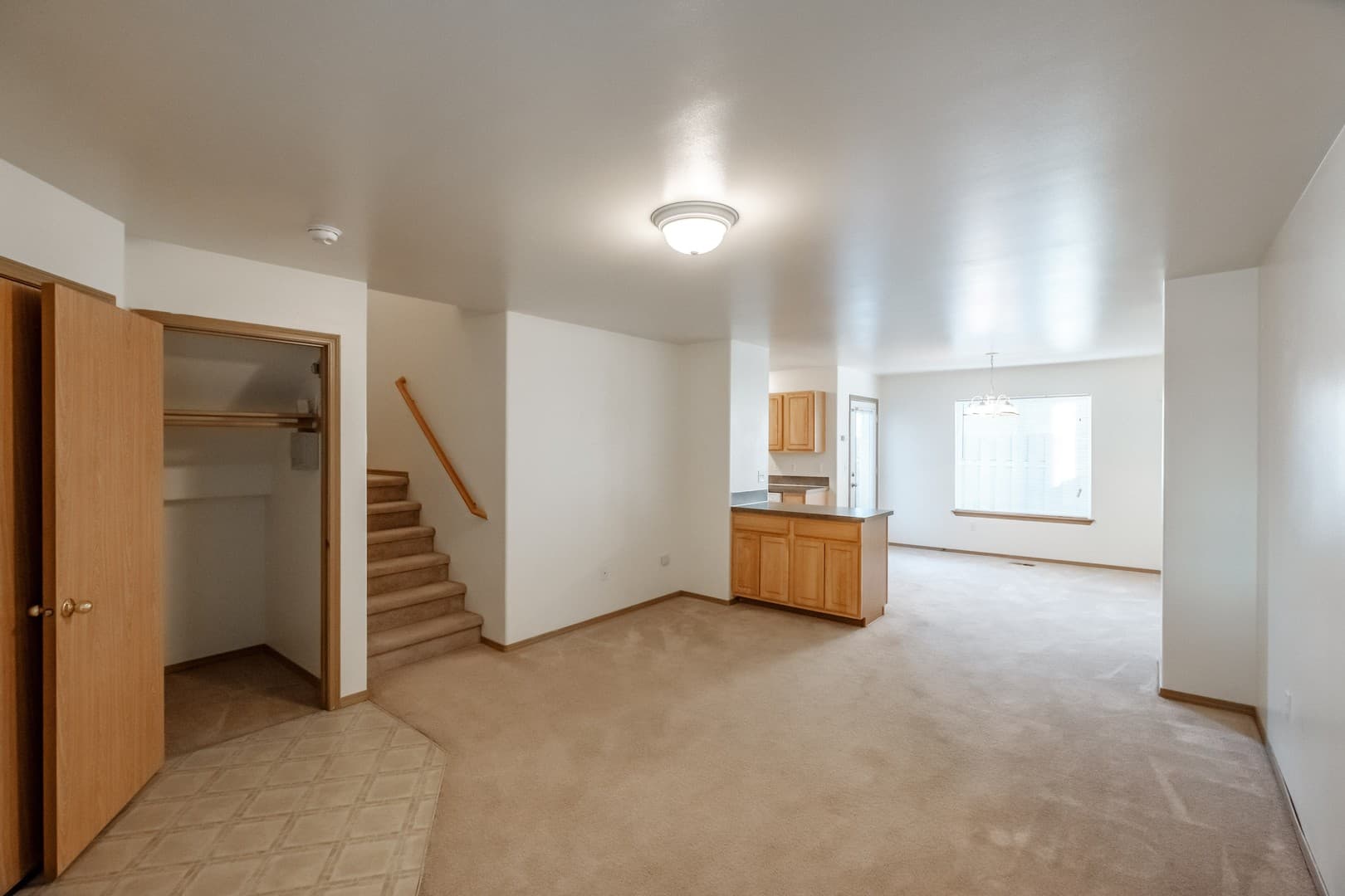 Albany Apartment: Mt. Vernon St. SE