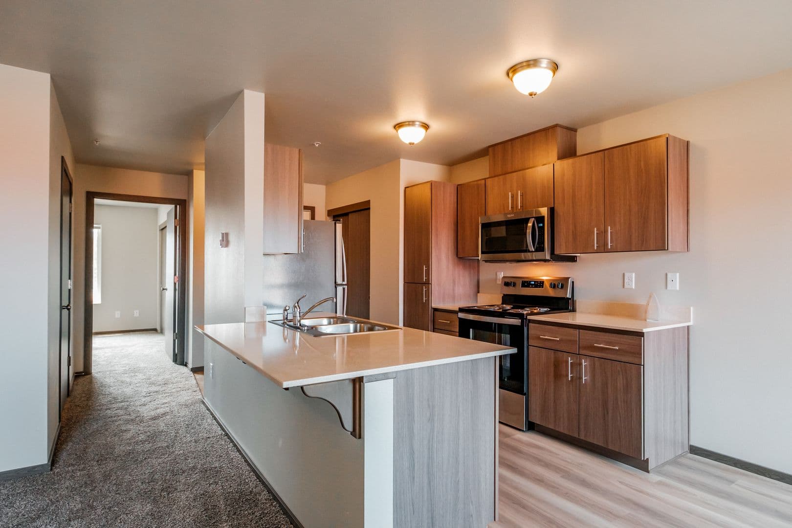 Salem Apartment: 178-210 SE Lancaster Dr.
