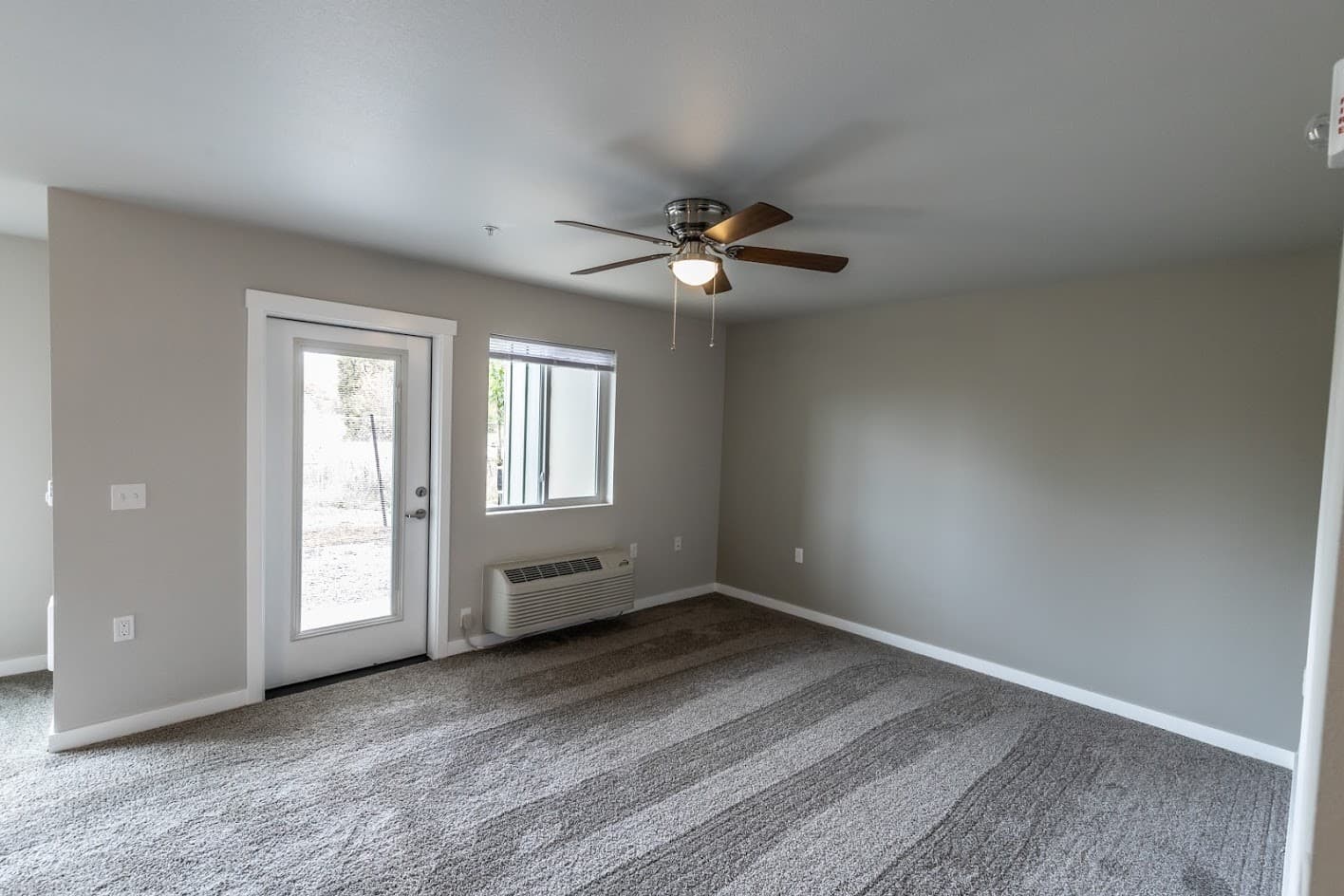 McMinnville Apartment: 240 NE Fircrest Drive #105