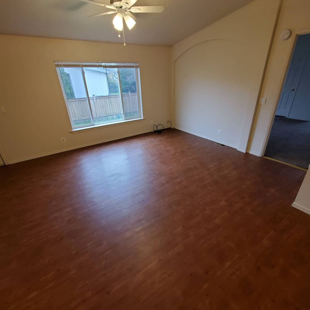 Tangent Condo: 33175 McFarland Road