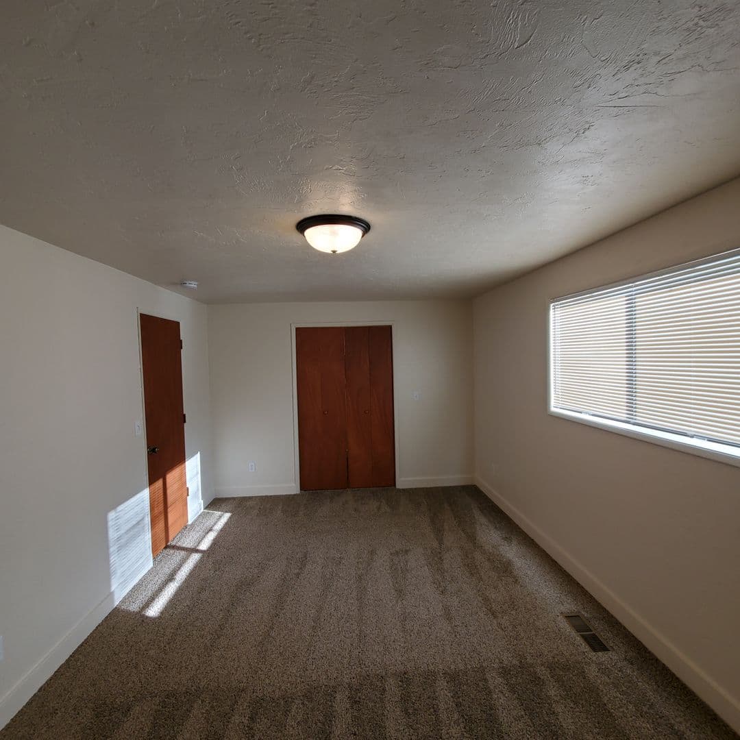 Albany Apartment: 232-234 30th Place