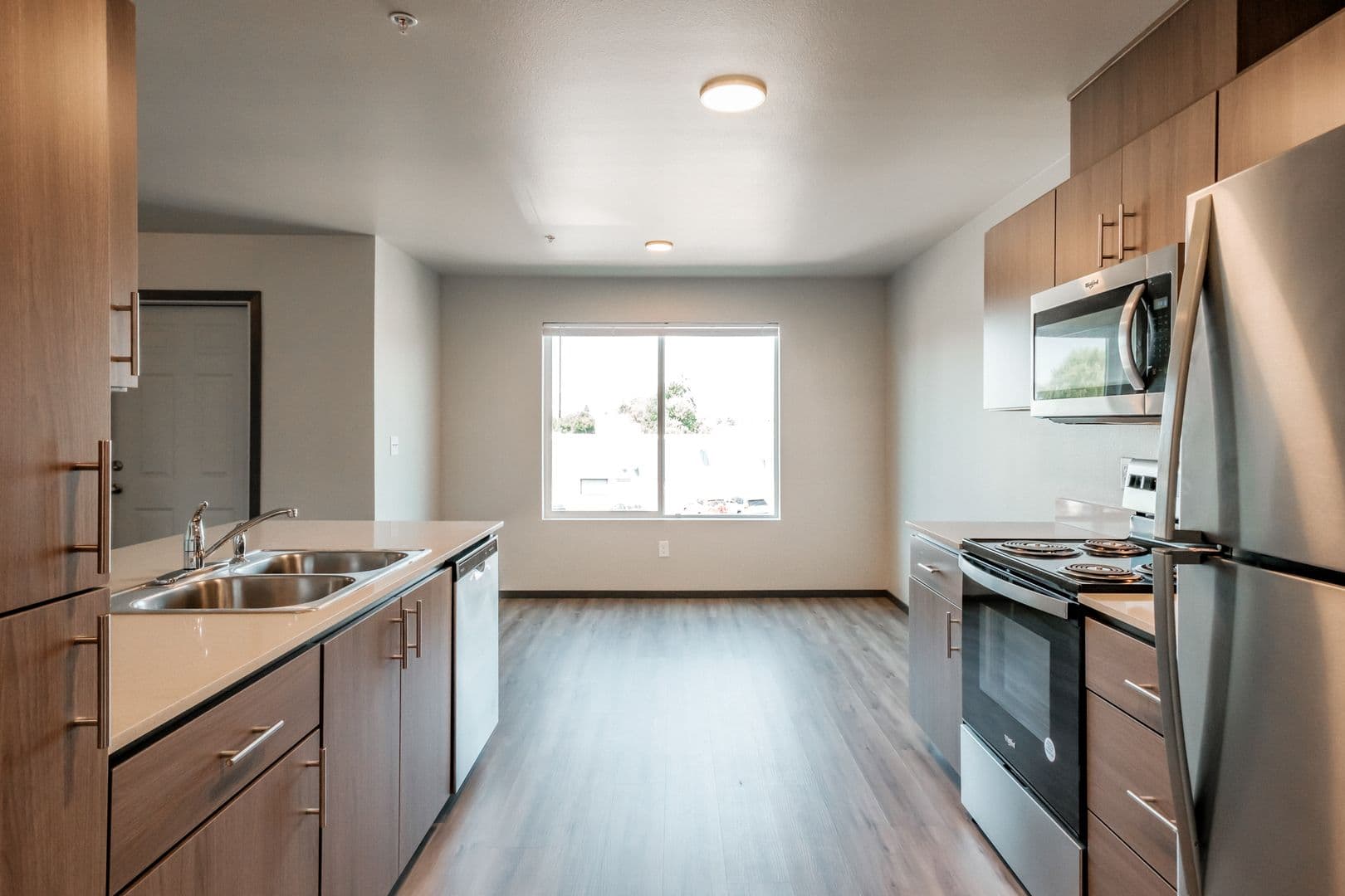 Salem Apartment: 4712 Silverton Rd NE