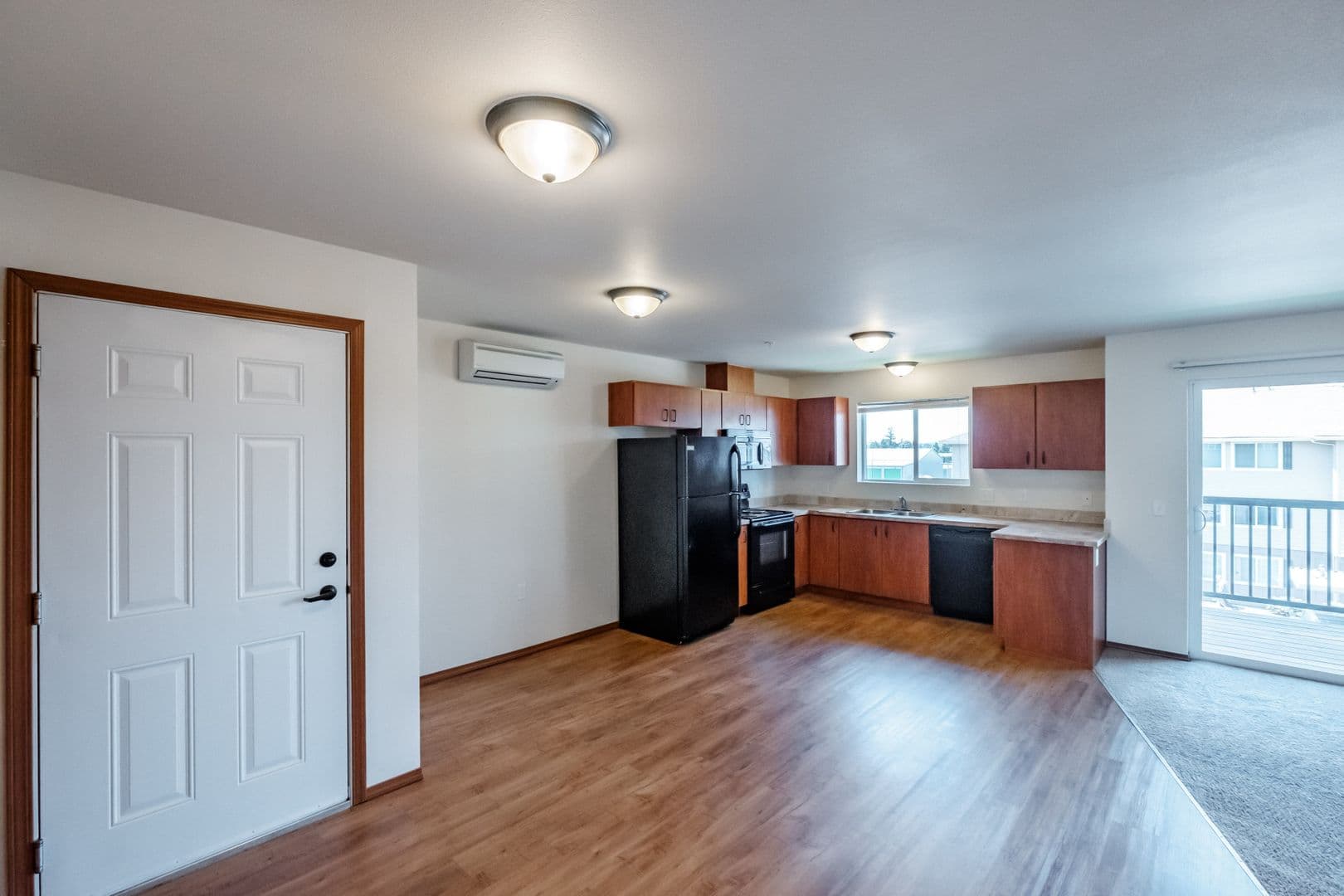 Salem Apartment: 4470 Conser Way NE