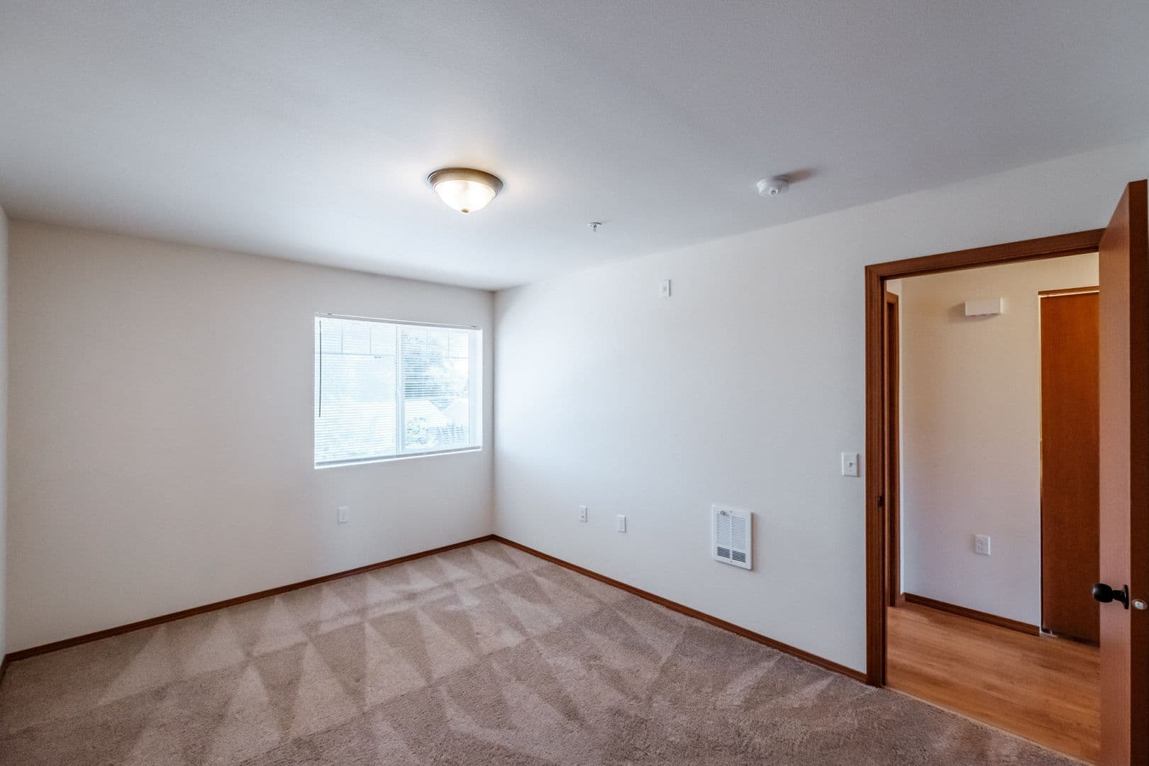 Salem Apartment: 4470 Conser Way NE
