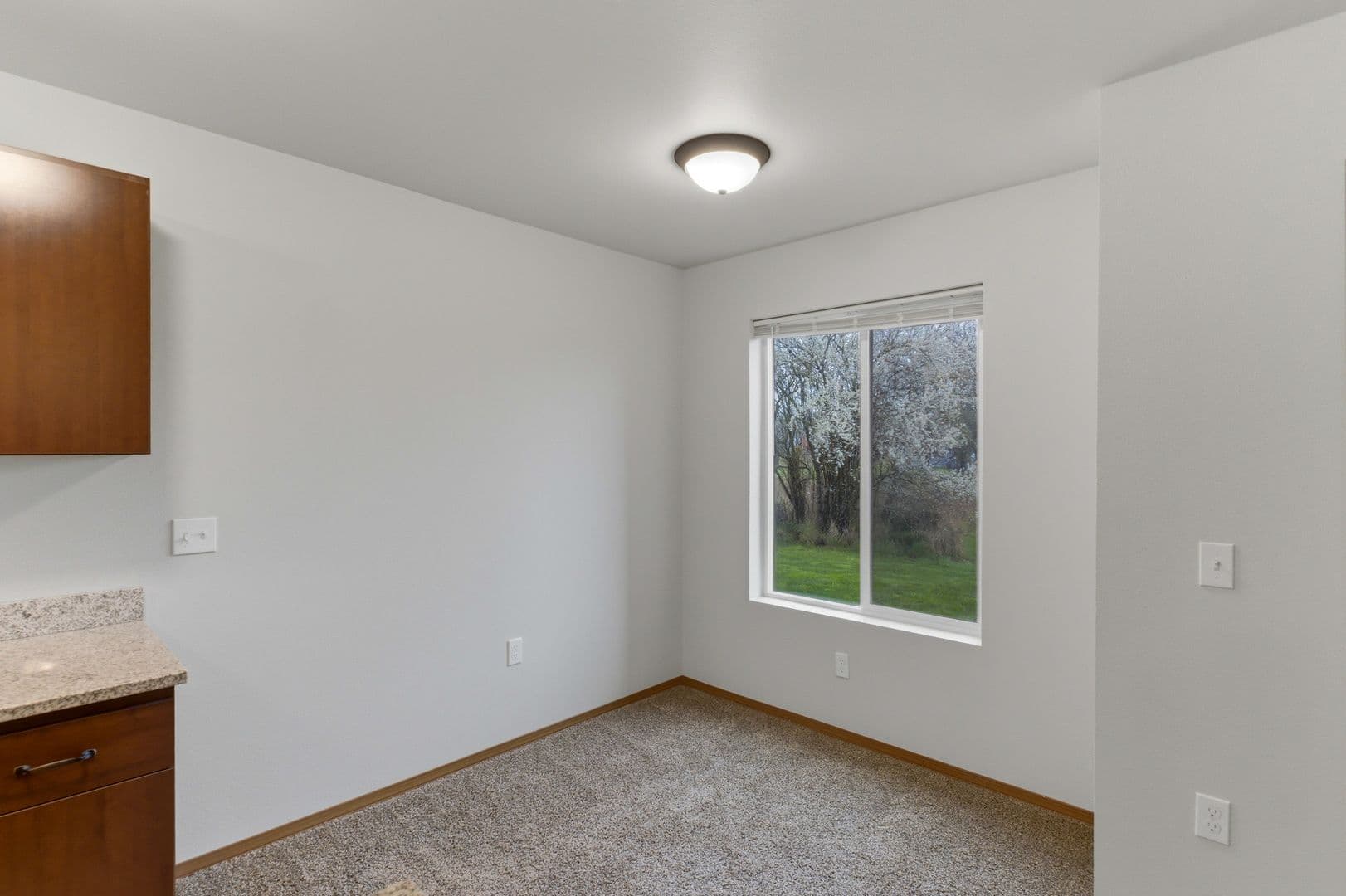 Philomath Apartment: 1933 College St
