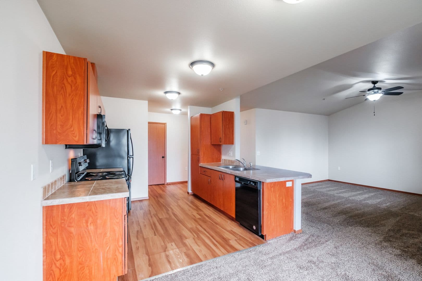 Lebanon Apartment: 1956 South Second Street