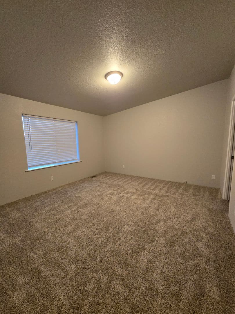 Tangent Condo: 33175 McFarland Road