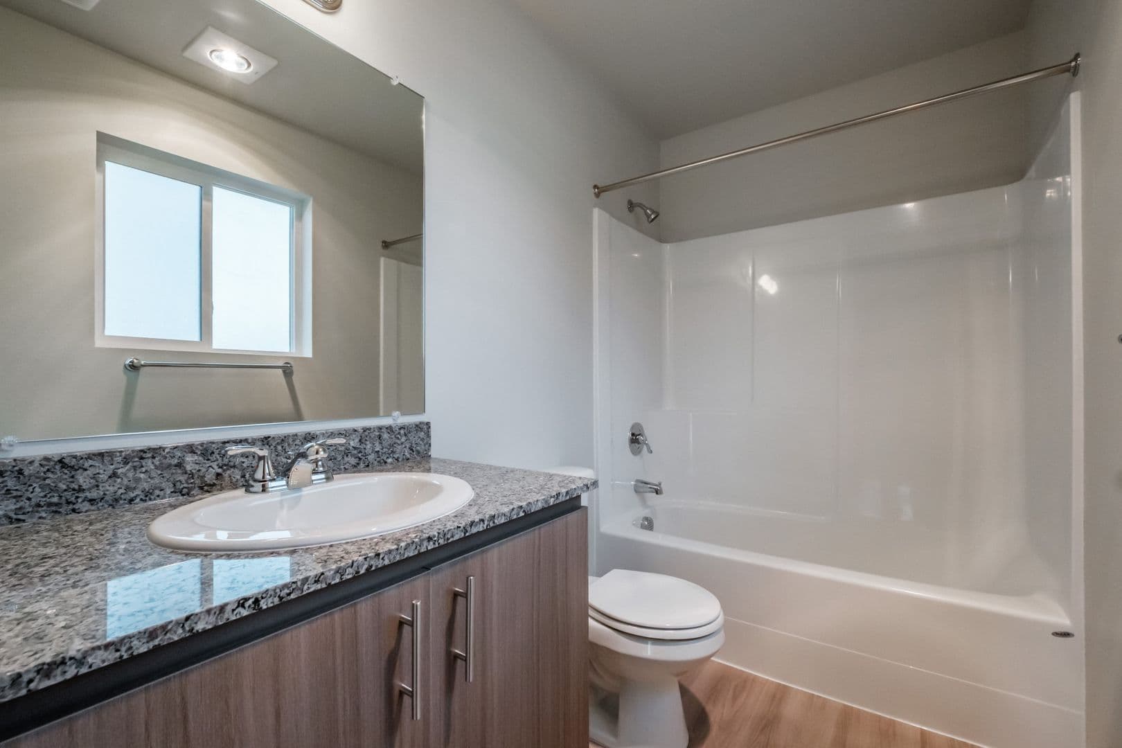 Salem Apartment: 3568 Cherry Glen Pl NE