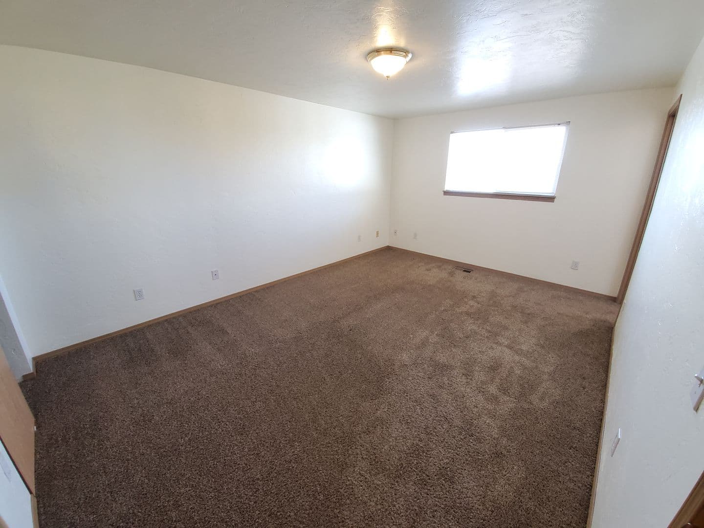 Millersburg Apartment: 4140-4447 Amanda Lane NE, 2809-2819 Conser Rd NE, 2836-2846 Toni St. NE