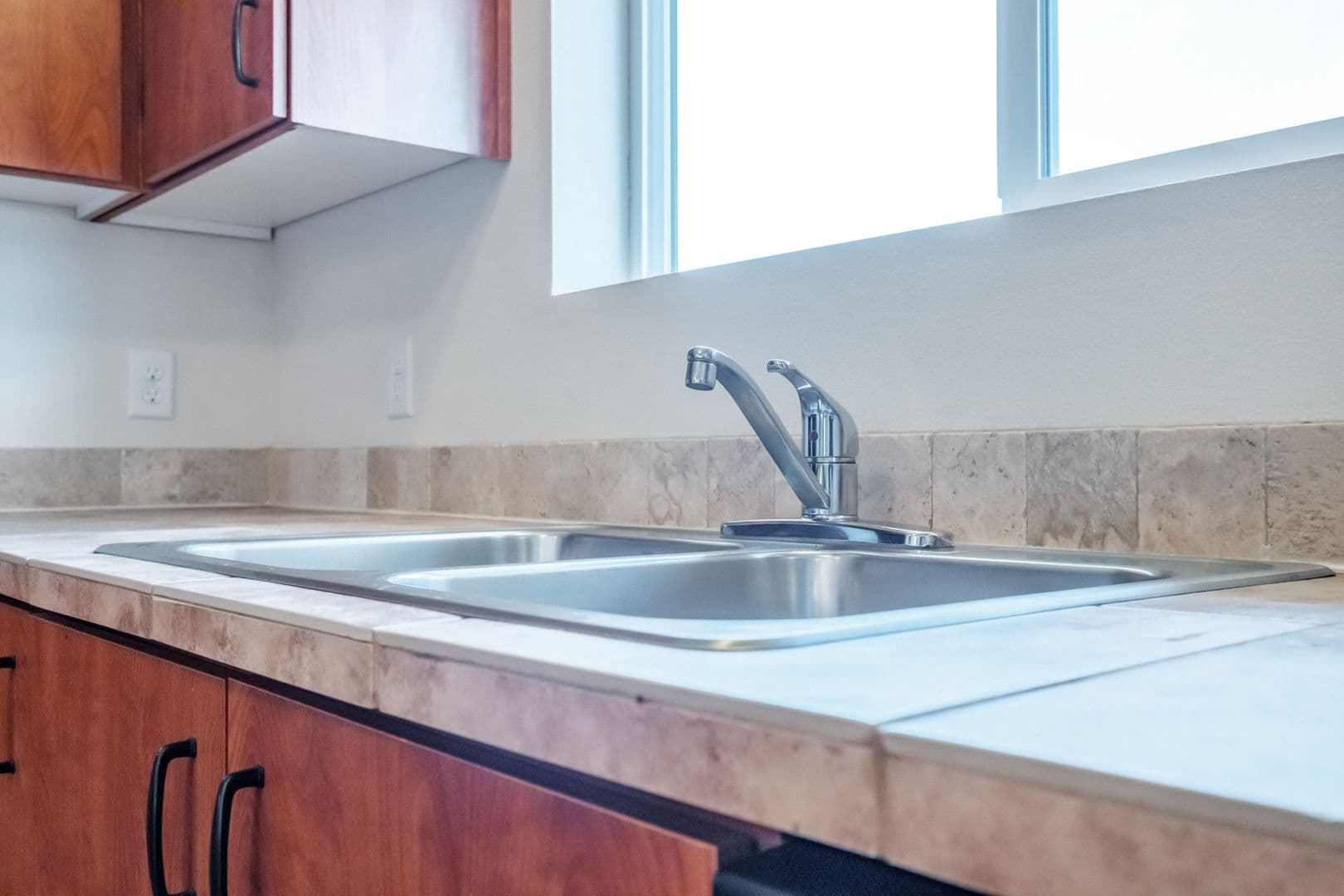 Salem Apartment: 4470 Conser Way NE