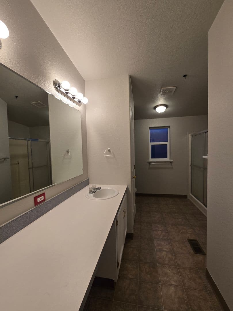 Tangent Condo: 33175 McFarland Road