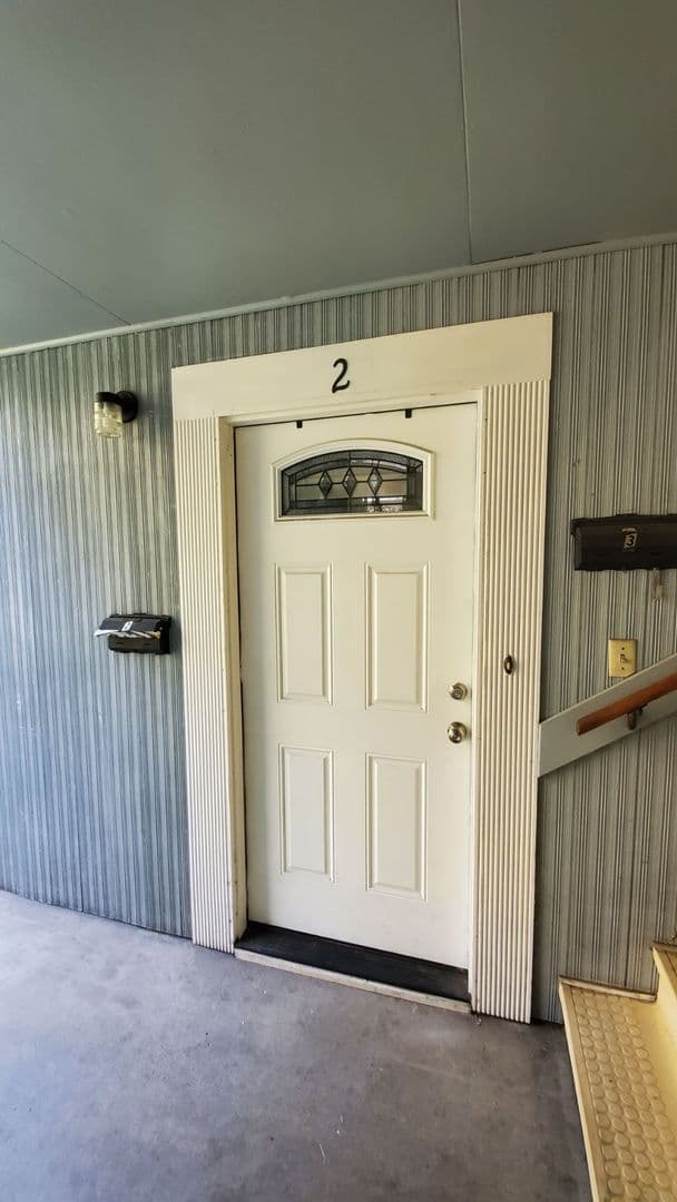 Corvallis Apartment: 325 NW 9th St