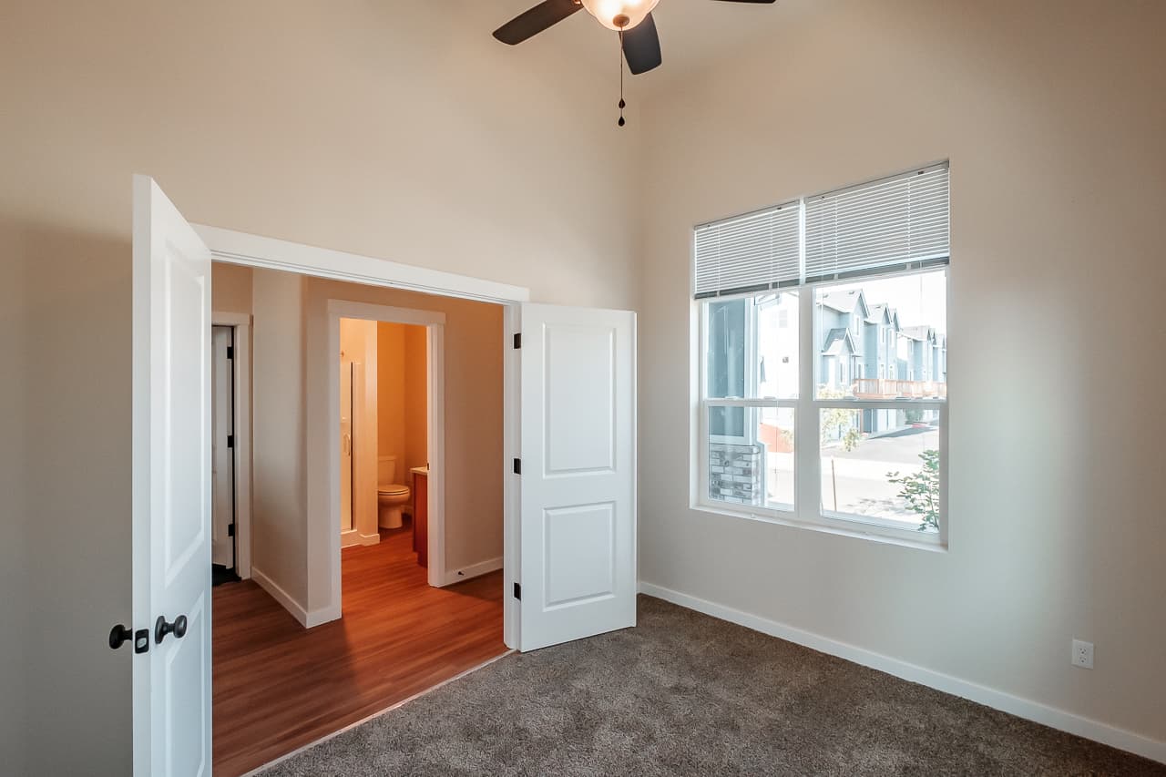 Corvallis Apartment: 125 SE Goodnight Ave