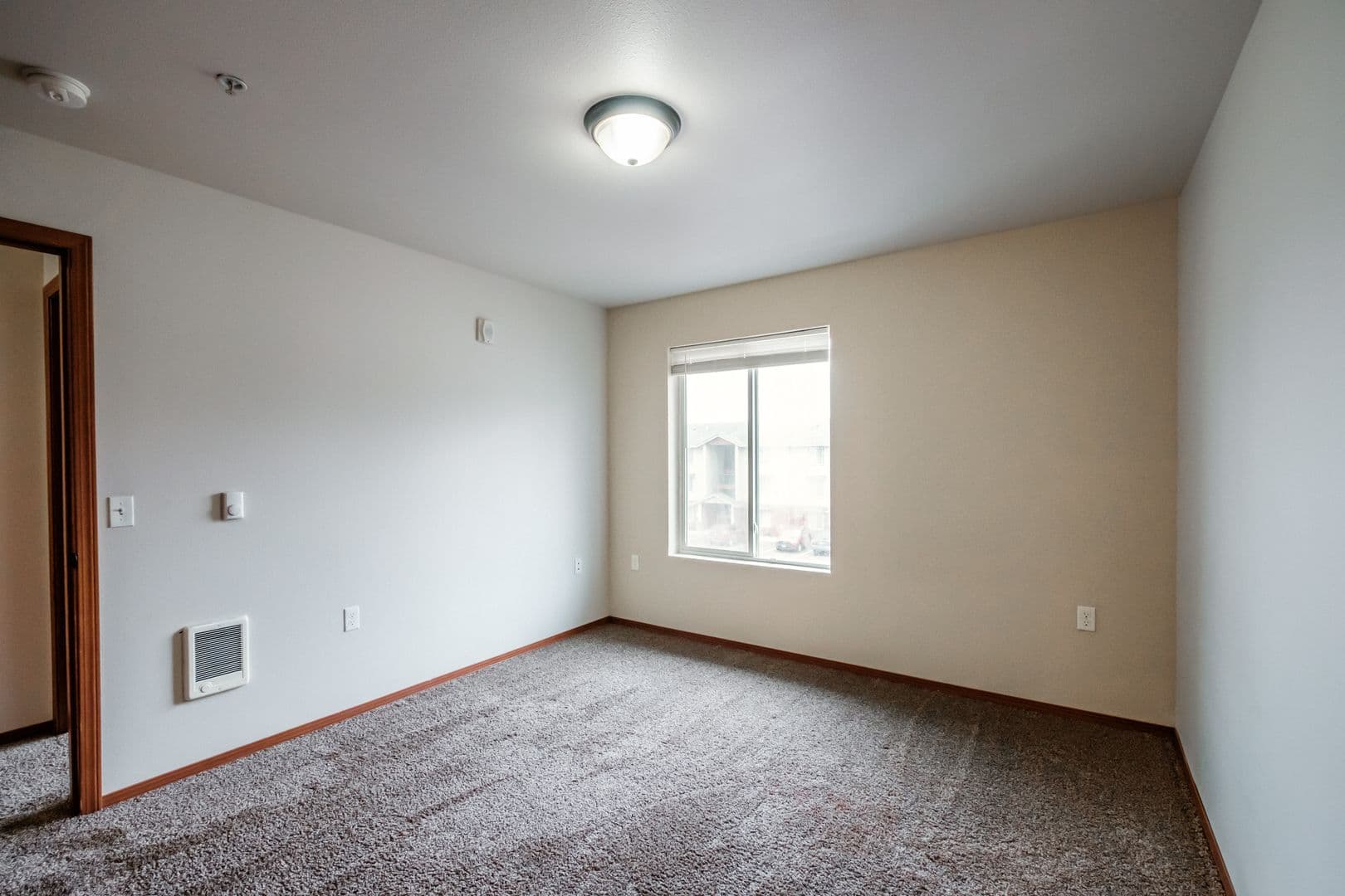 Lebanon Apartment: 1956 South Second Street
