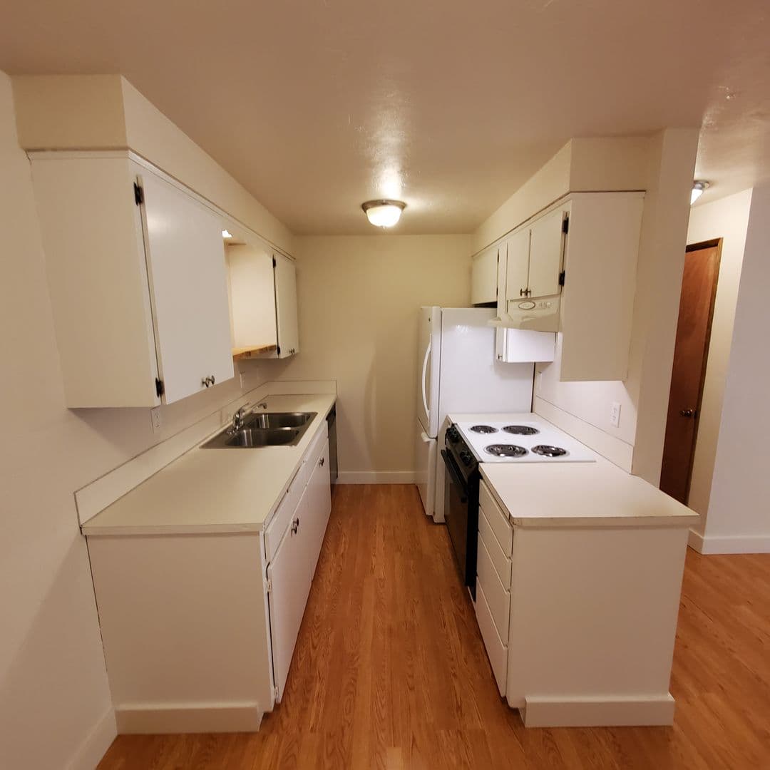 Albany Apartment: 232-234 30th Place