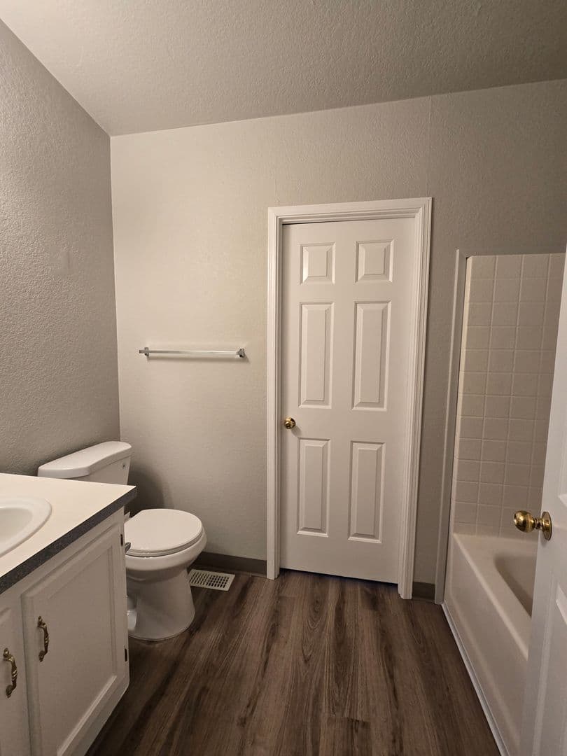Tangent Condo: 33175 McFarland Road