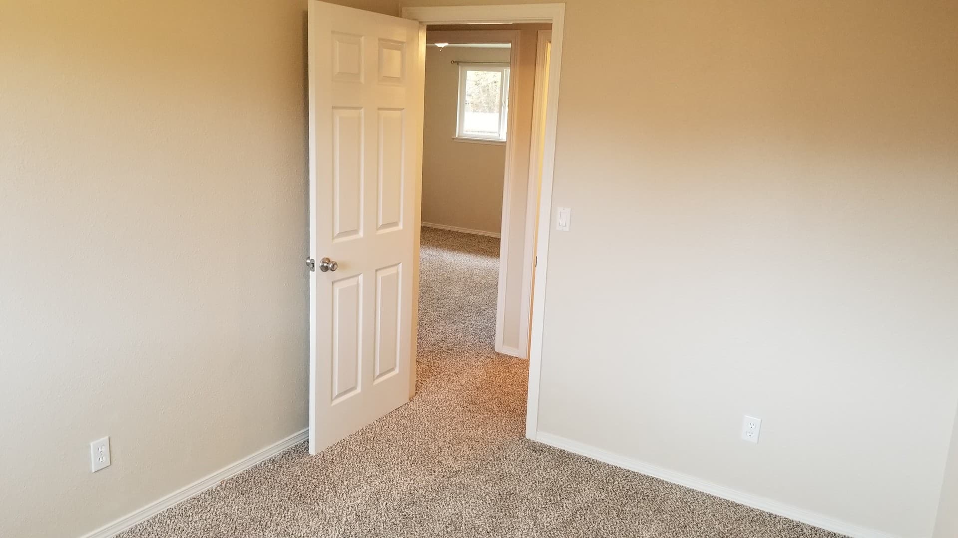 Lebanon House: 3204 Columbine St.