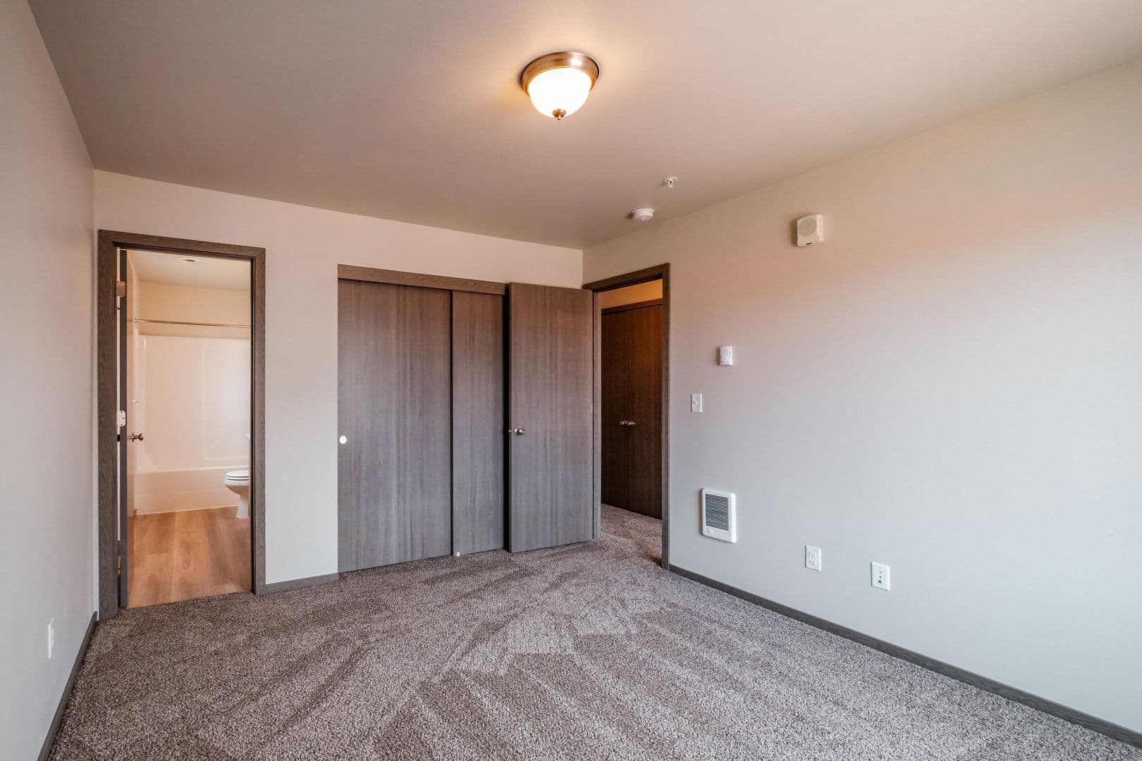 Salem Apartment: 178-210 SE Lancaster Dr.