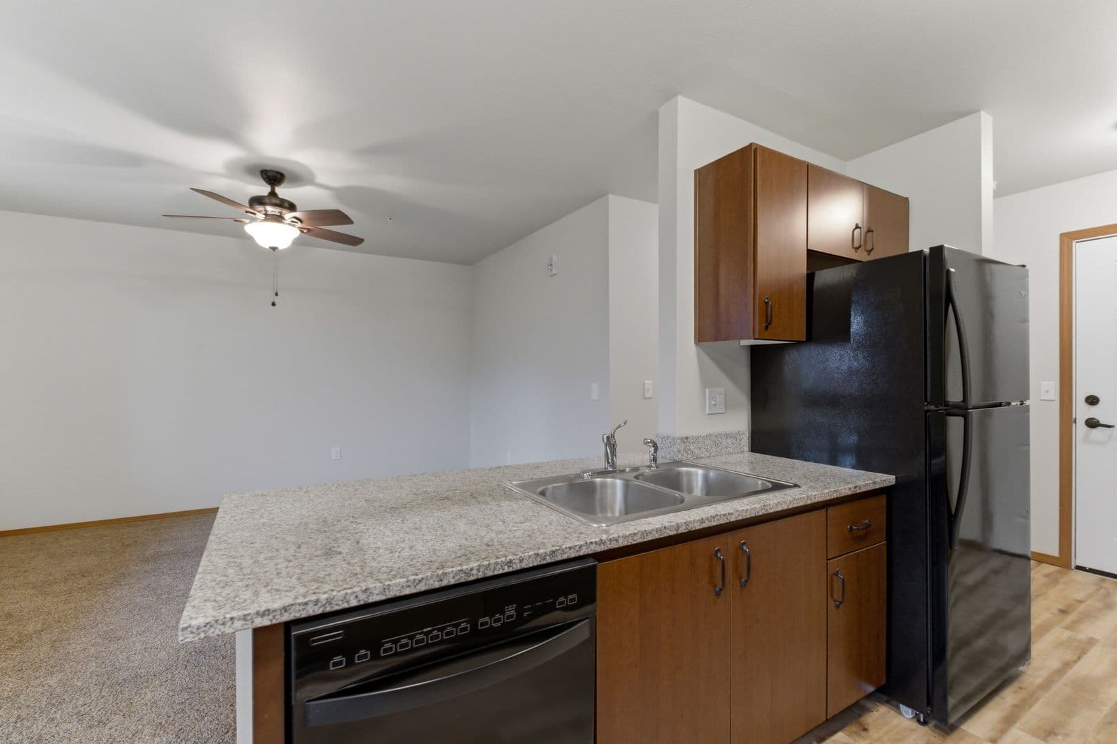 Philomath Apartment: 1933 College St