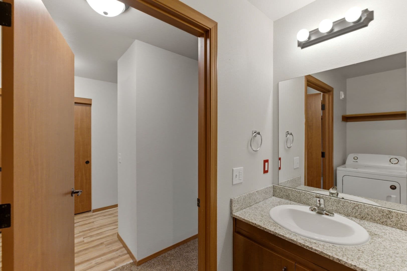 Philomath Apartment: 1933 College St