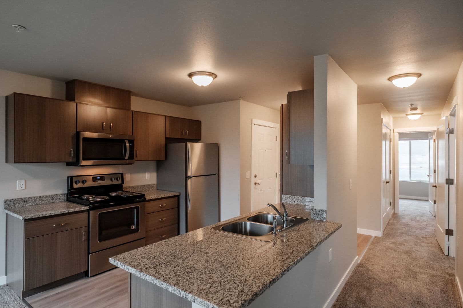 McMinnville Apartment: 240 NE Fircrest Drive #105
