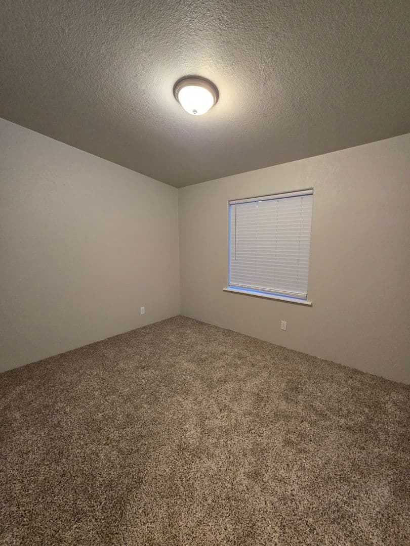 Tangent Condo: 33175 McFarland Road