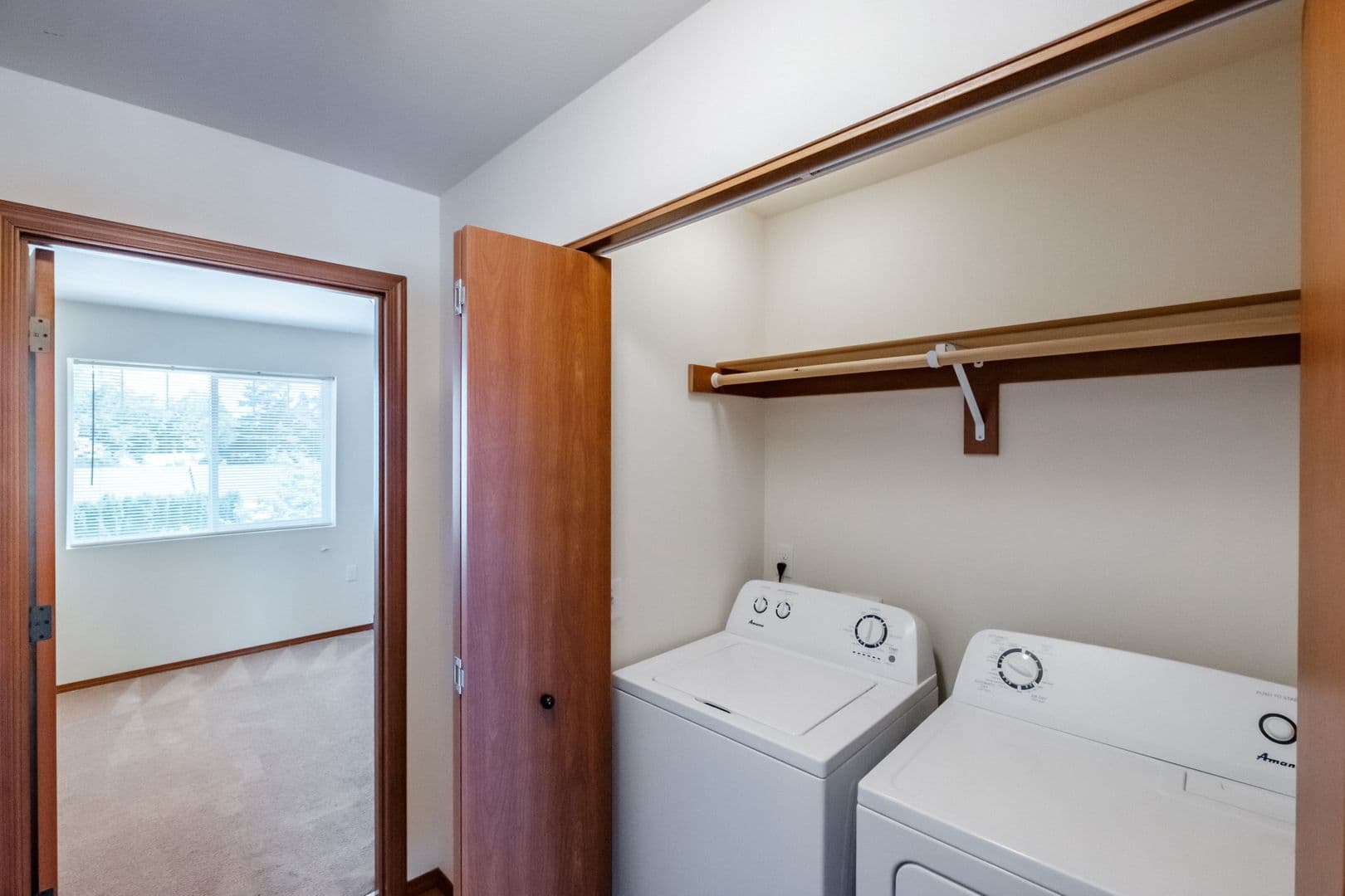 Salem Apartment: 4470 Conser Way NE