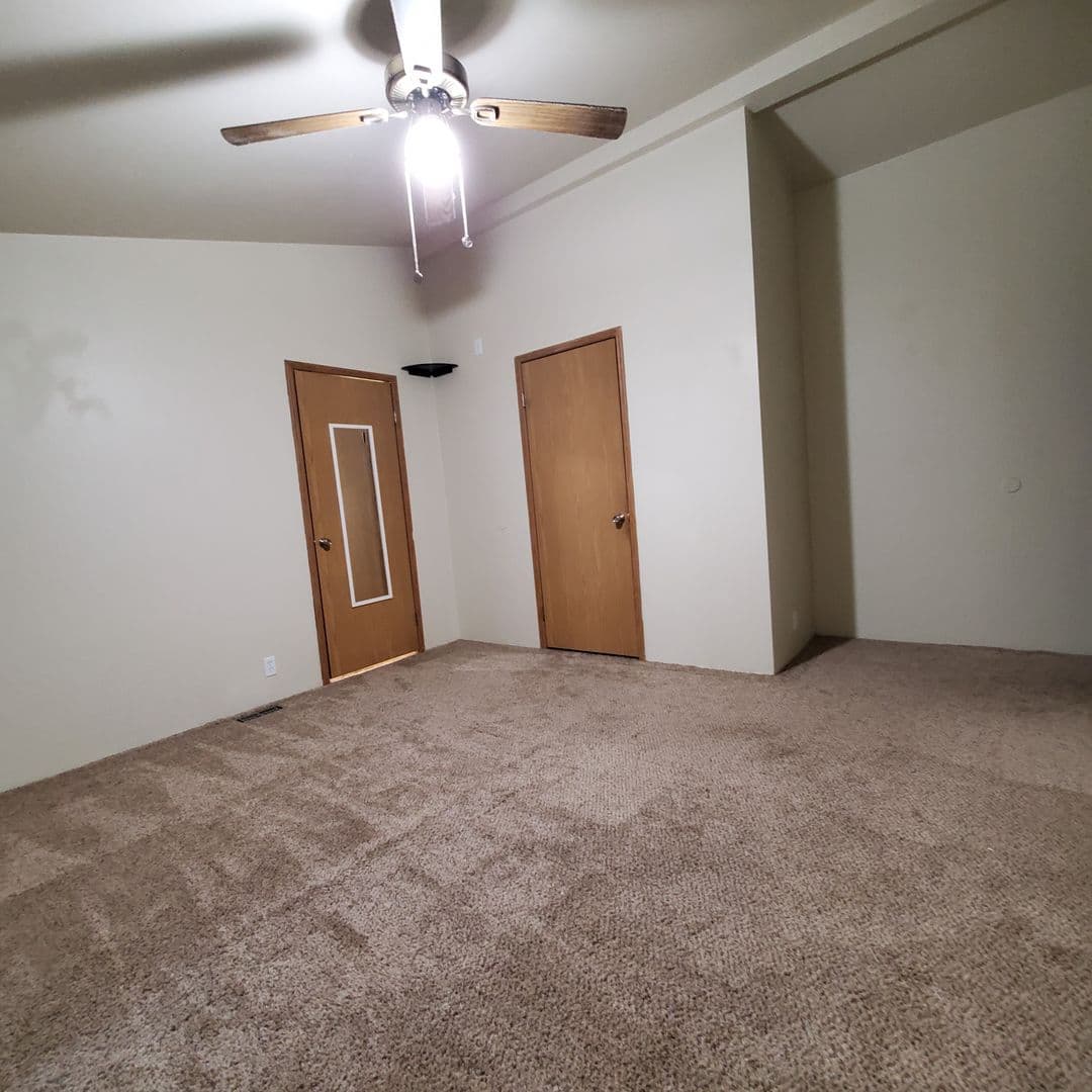 Tangent Condo: 33175 McFarland Road