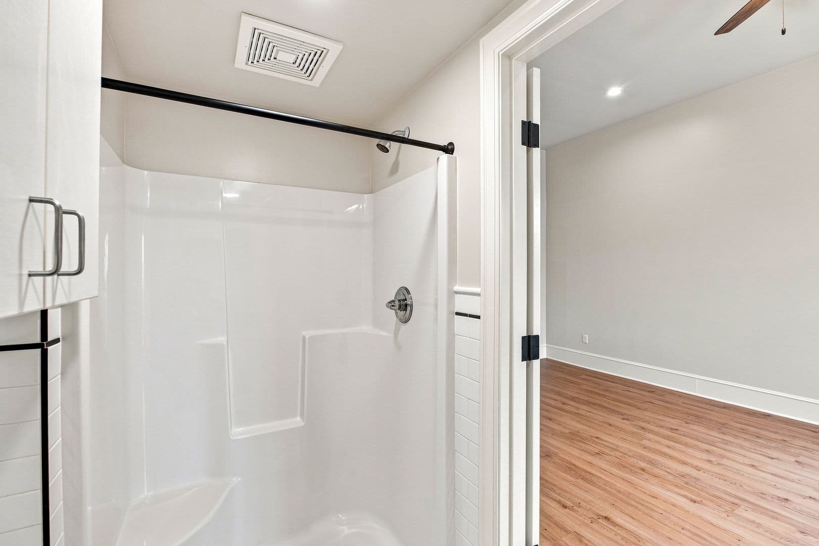 Salem Apartment: 440 State St #220