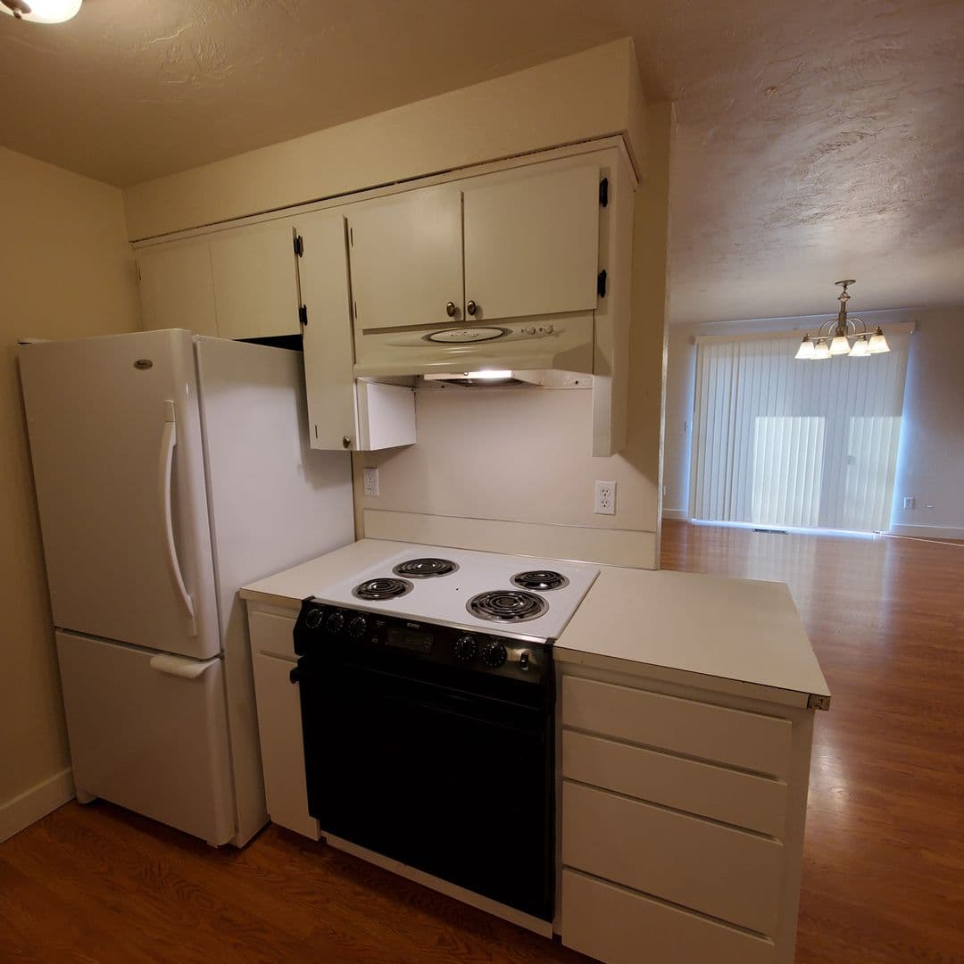 Albany Apartment: 232-234 30th Place