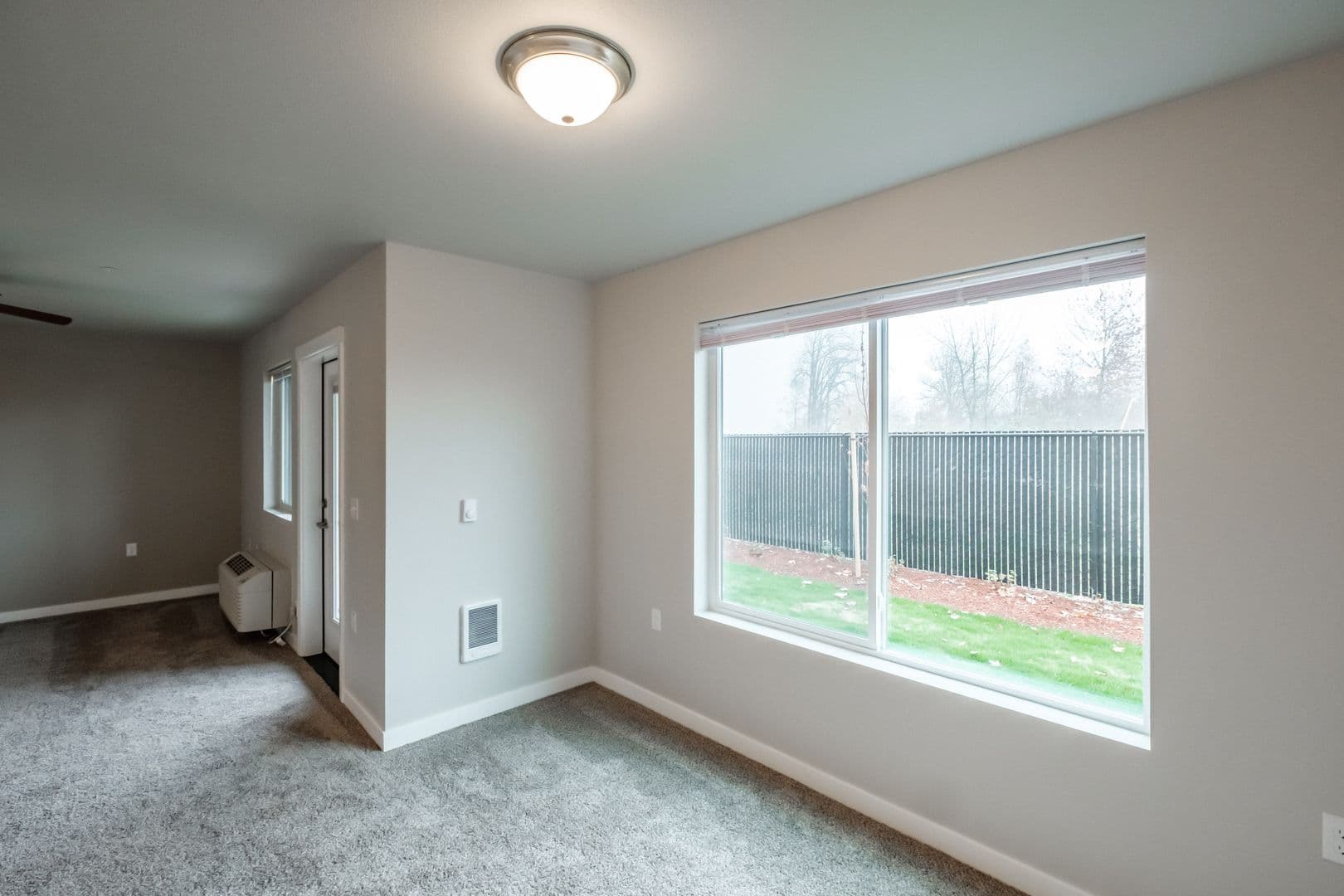 McMinnville Apartment: 240 NE Fircrest Drive #105