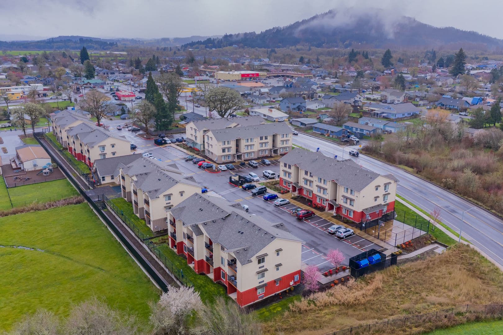 Philomath Apartment: 1933 College St