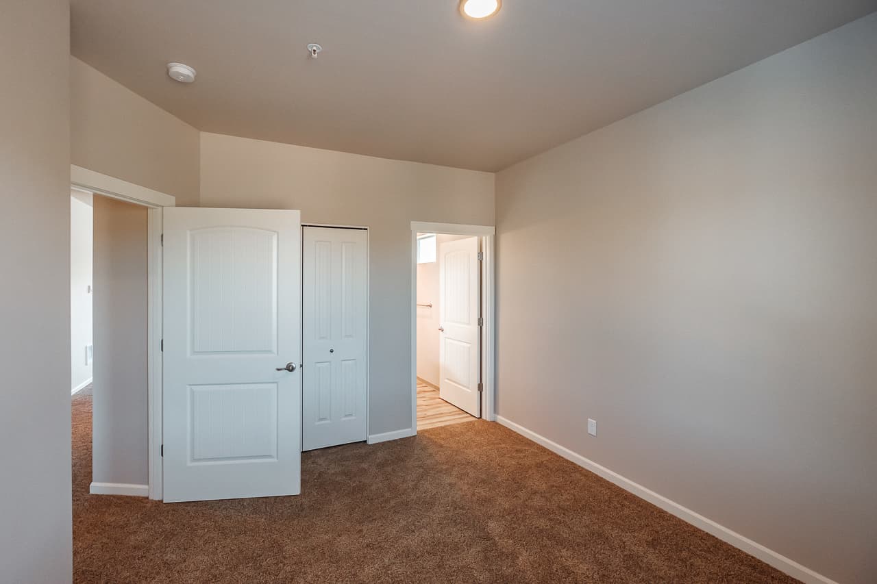 Albany Apartment: 705, 725, 745 & 765 Hickory St NW