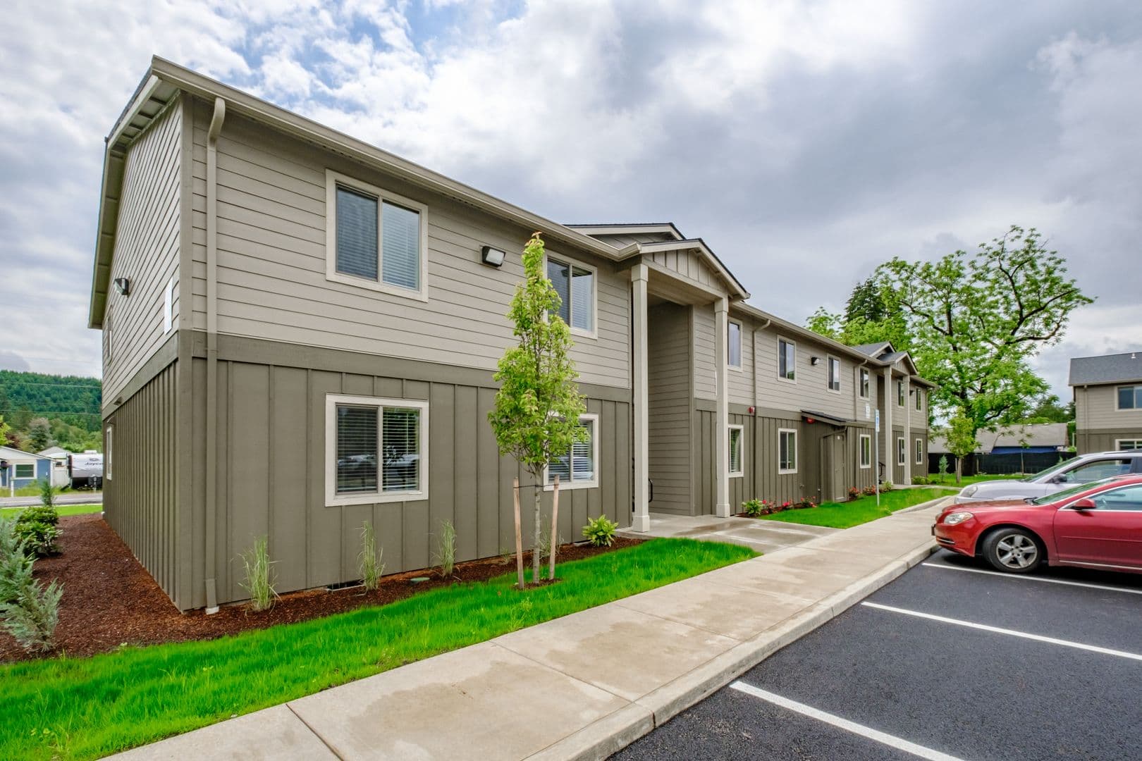 Sweet Home Apartment: 1200 38th Ave
