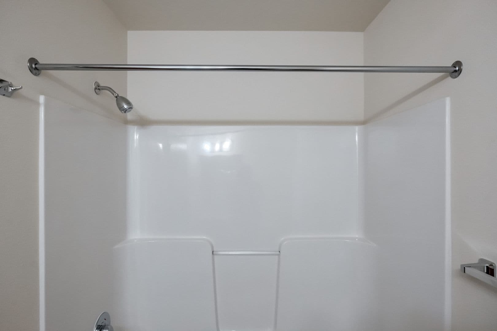 Salem Apartment: 4470 Conser Way NE