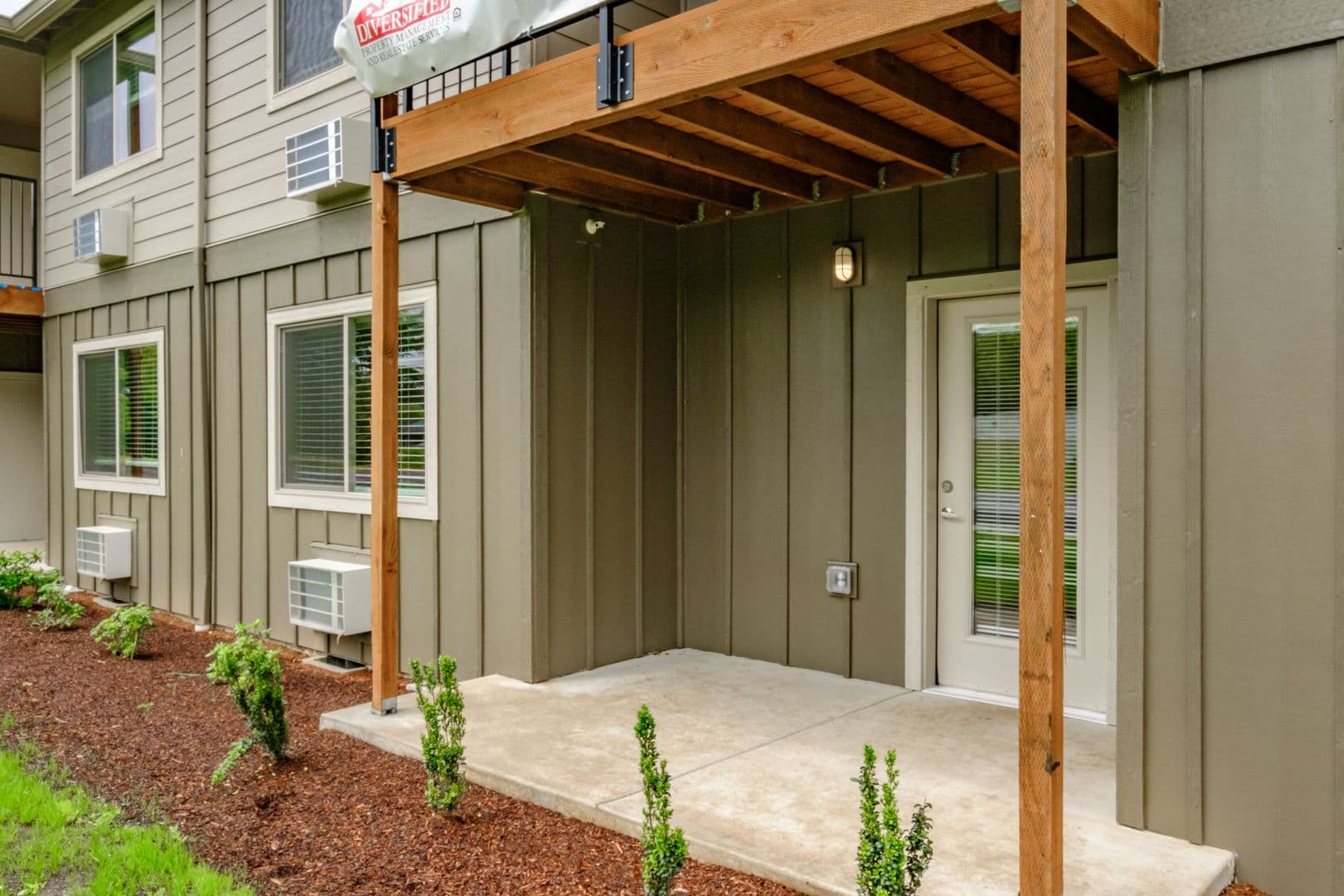 Sweet Home Apartment: 1200 38th Ave