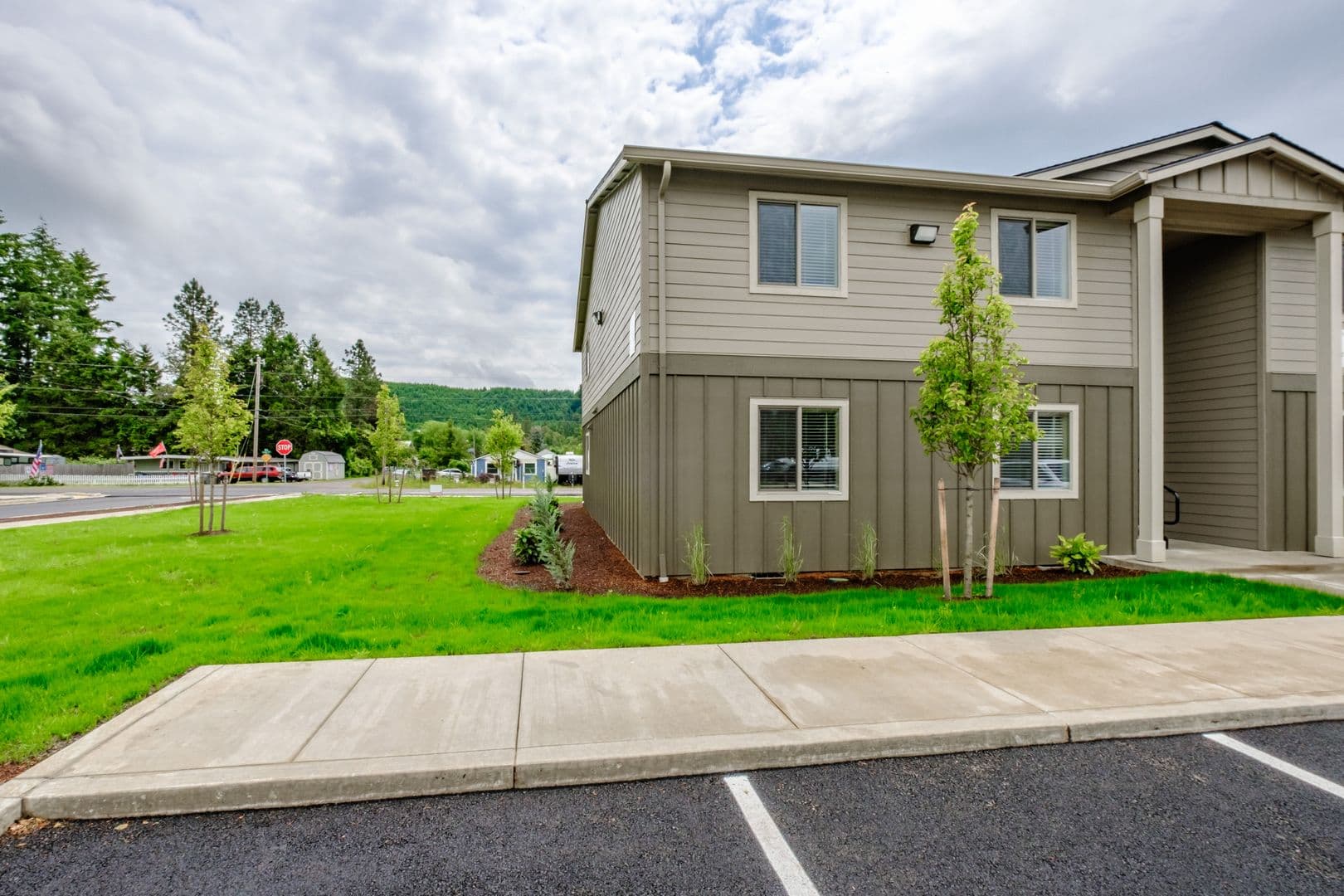 Sweet Home Apartment: 1200 38th Ave