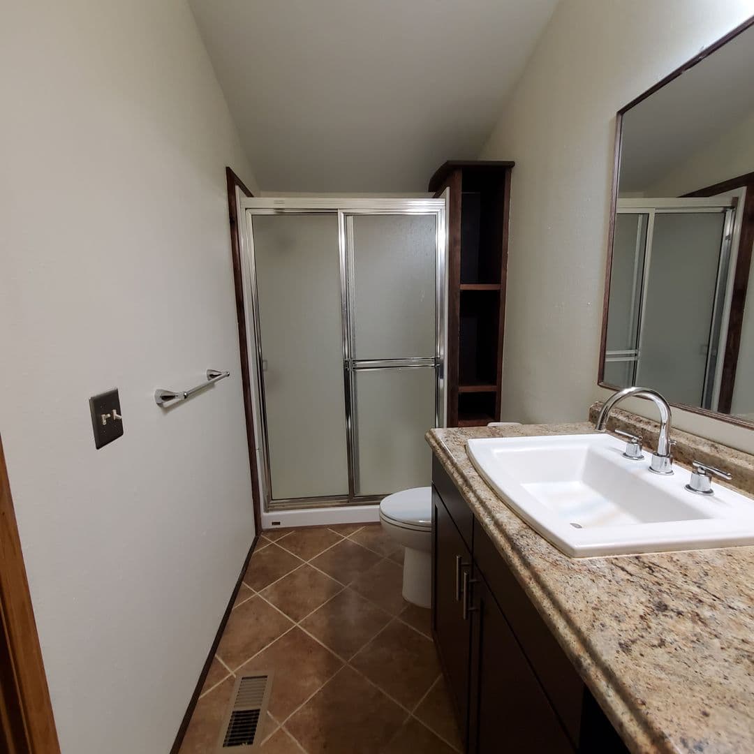 Tangent Condo: 33175 McFarland Road
