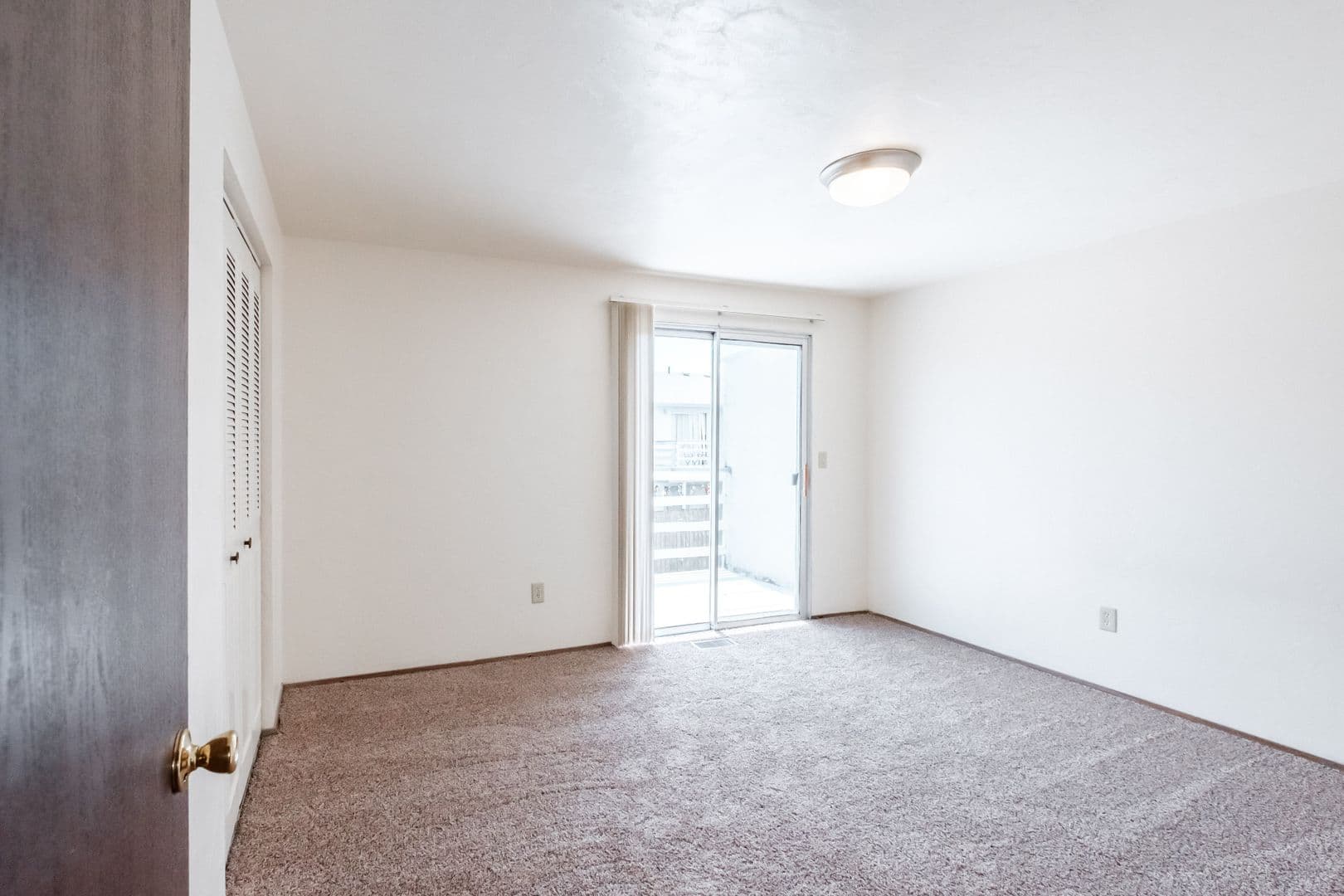 Albany Apartment: 462 26th Ave SE
