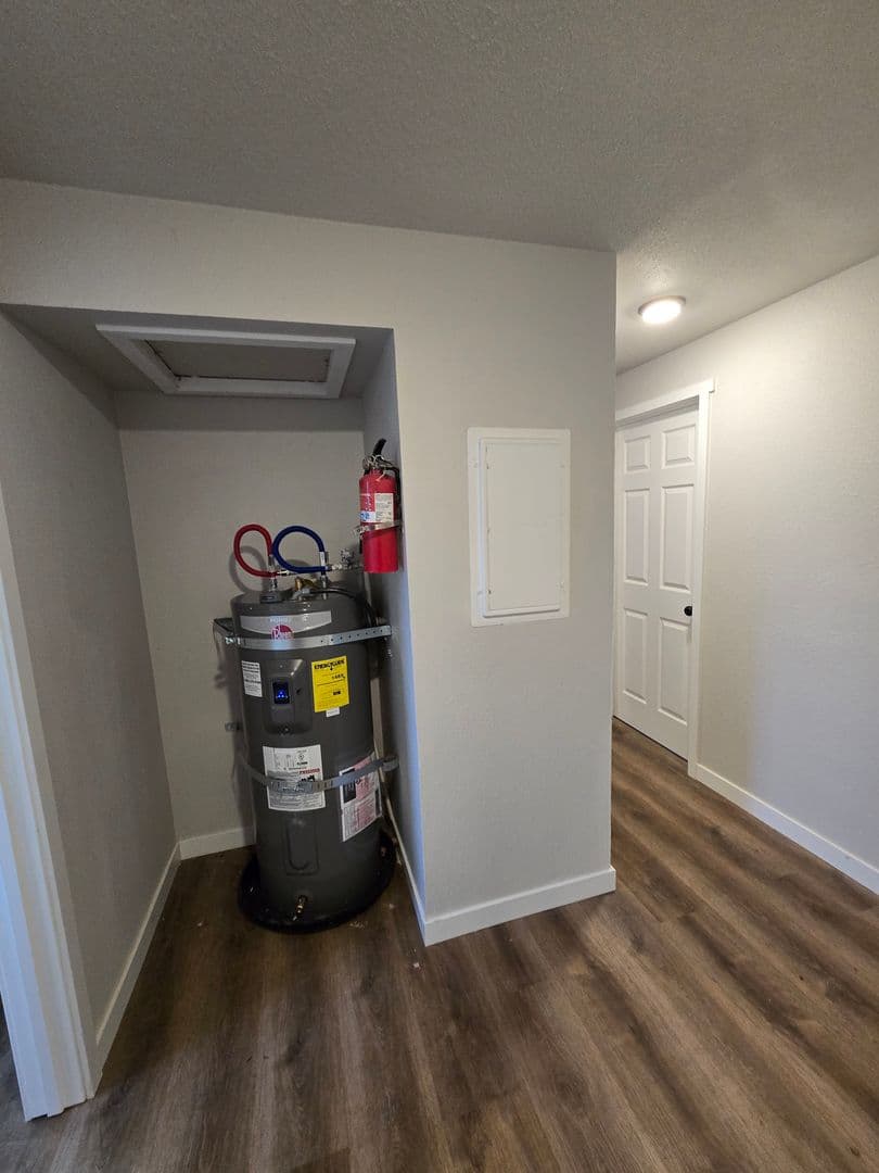 Albany Apartment: 2622-2628 Oak St. SE