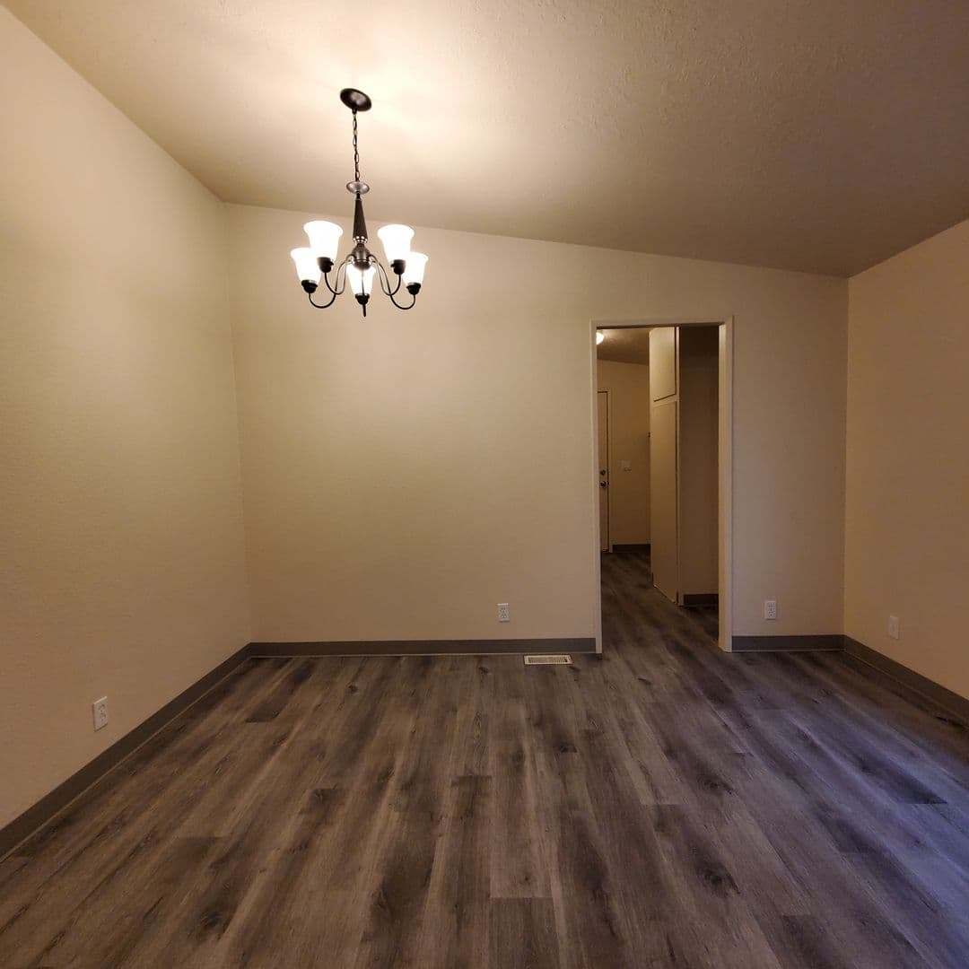 Tangent Condo: 33175 McFarland Road
