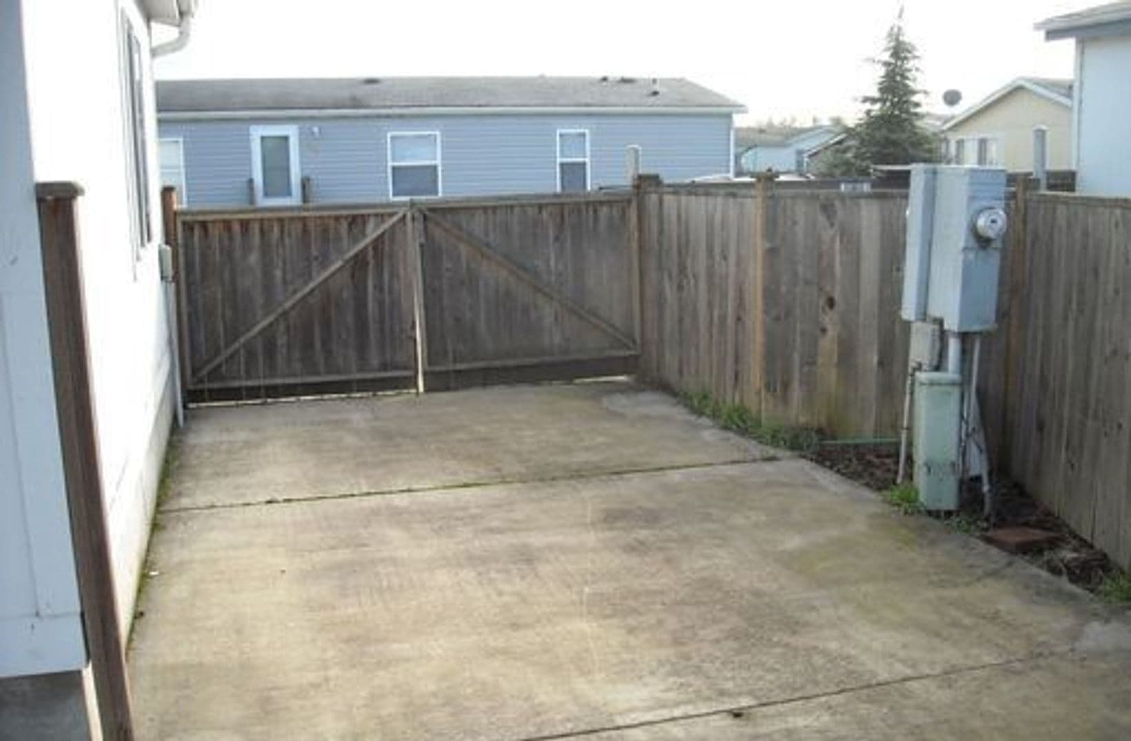 Tangent Condo: 33175 McFarland Road
