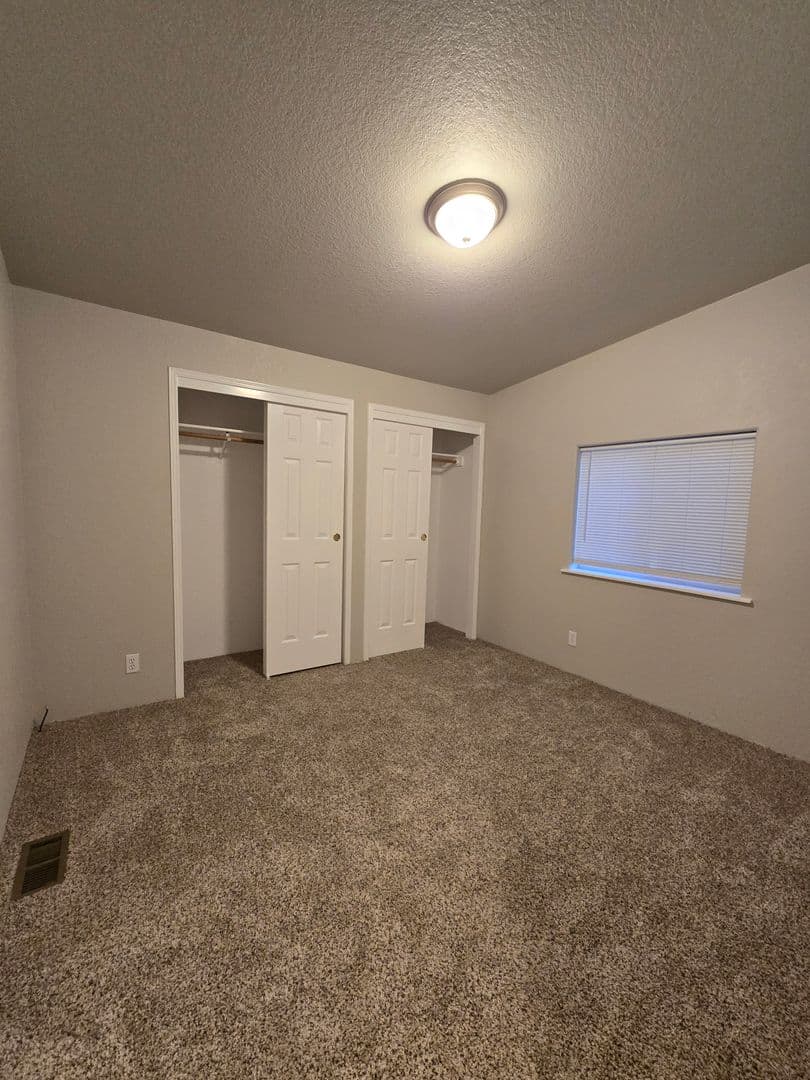 Tangent Condo: 33175 McFarland Road